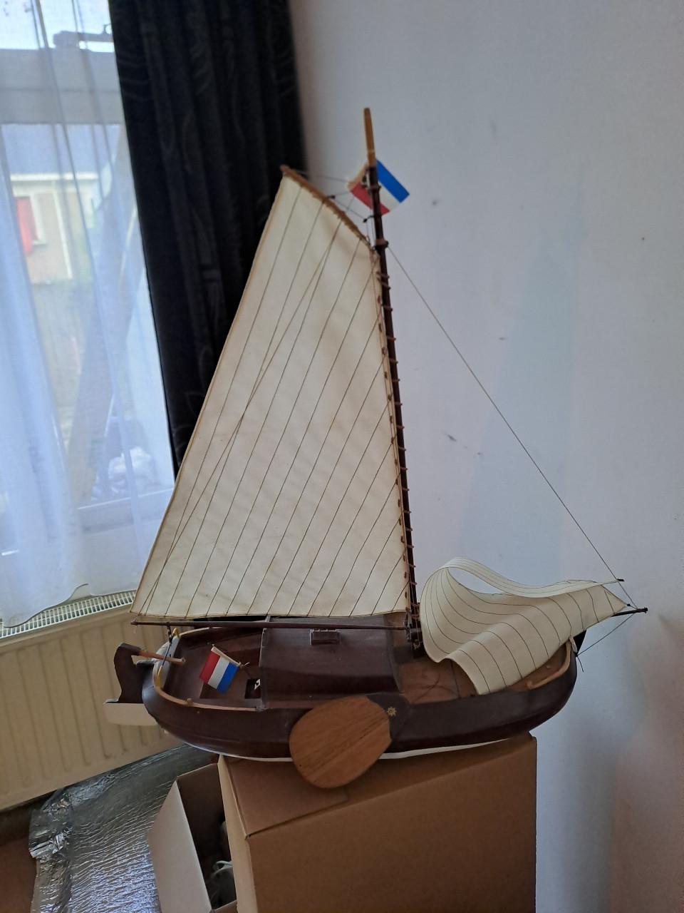 Onaf gemaakte zeilship