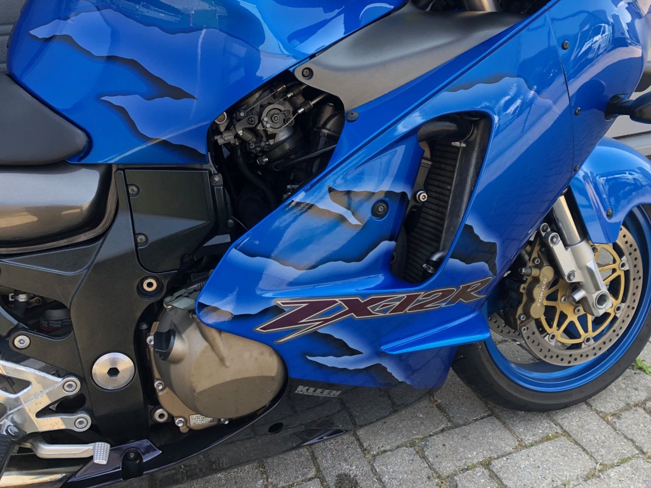 Kawasaki ZX12-R uit 2002 van 1e eigenaar! Keurige originele staat €3500,-