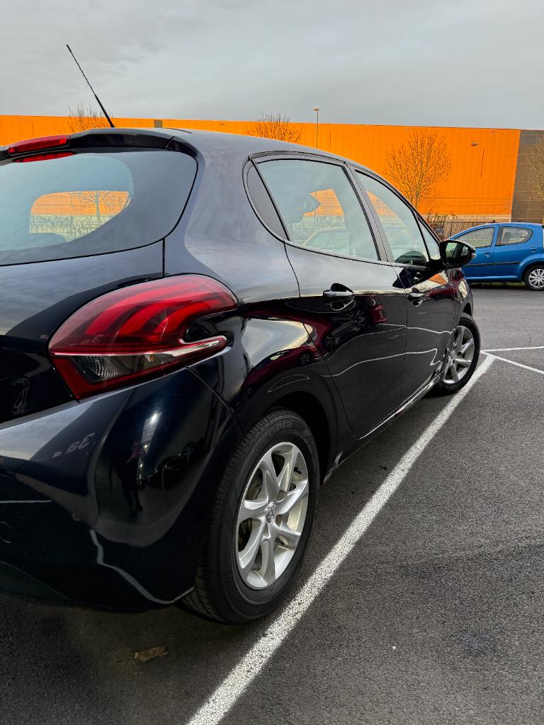 Peugeot 208 1.2 puretech - active