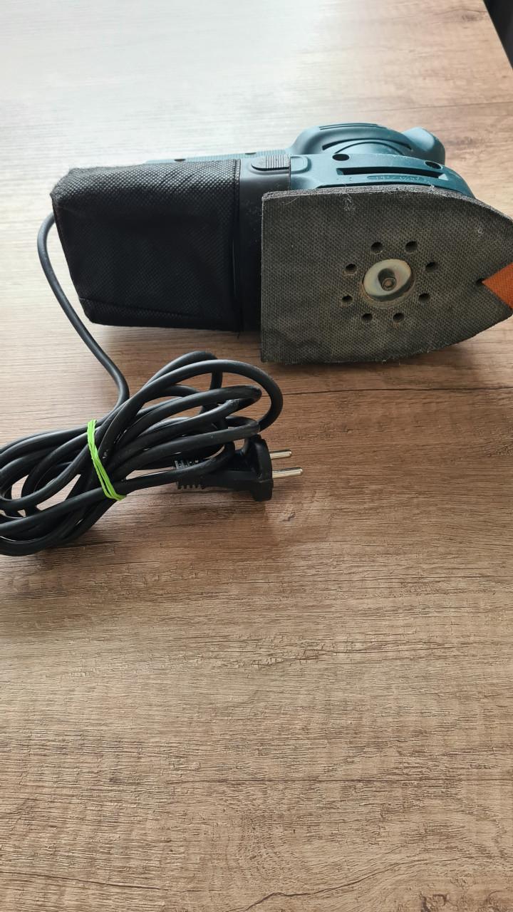 Black en Decker schuurmachine in goed staat-werkend