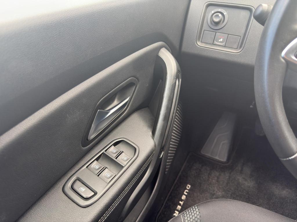 Dacia Duster 1.3 tce prestige | camera | carplay | klimaat | 17"velg | navi