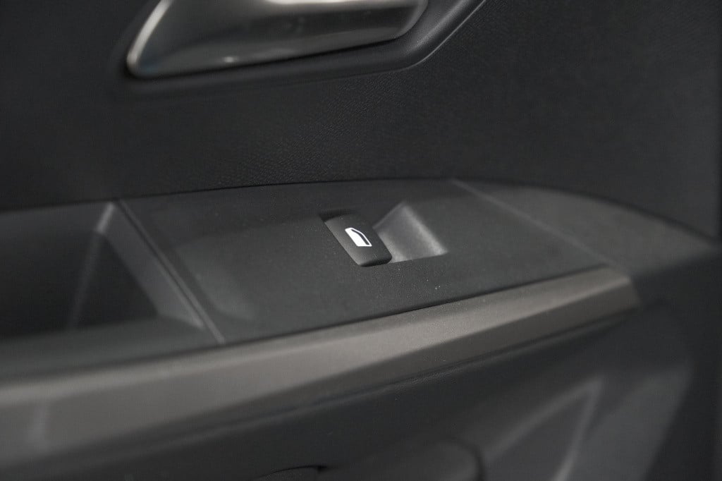 Peugeot 3008 hybrid 136 e-dsc6 allure | camera | apple carplay | parkeersen