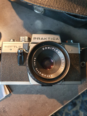 Mooie jaren 70 Praktica Super TL3 35mm SLR camera met 3 lenzen...