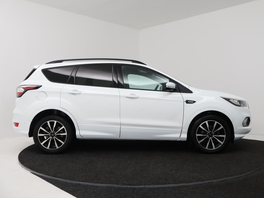 Ford Kuga 1.5 ecoboost st line | trekhaak | 1800kg trekgewicht | navigatie 