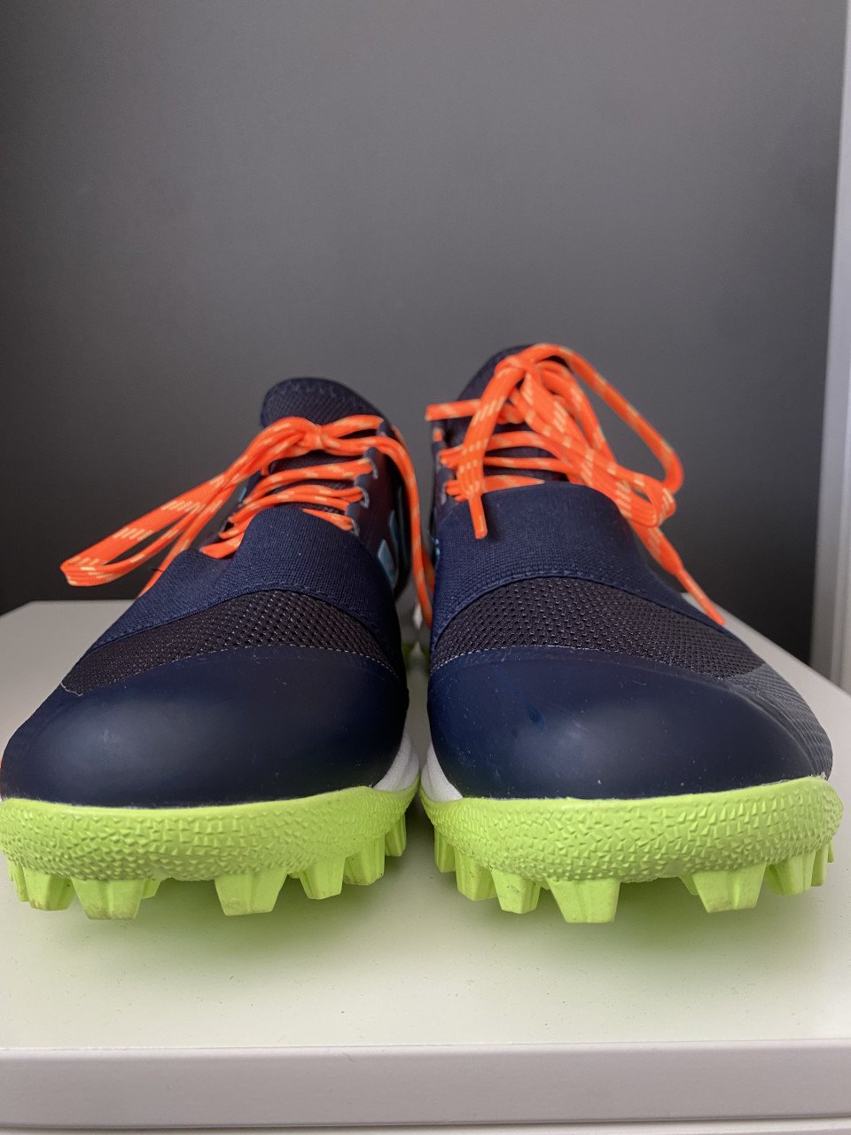 Hockey schoenen van het merk Adidas.