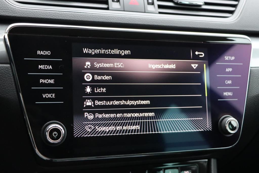 Skoda Superb combi 1.4 tsi act style business