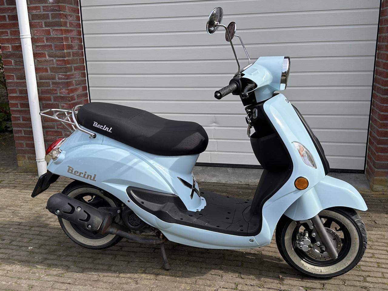 Berini New City scooter (45km)