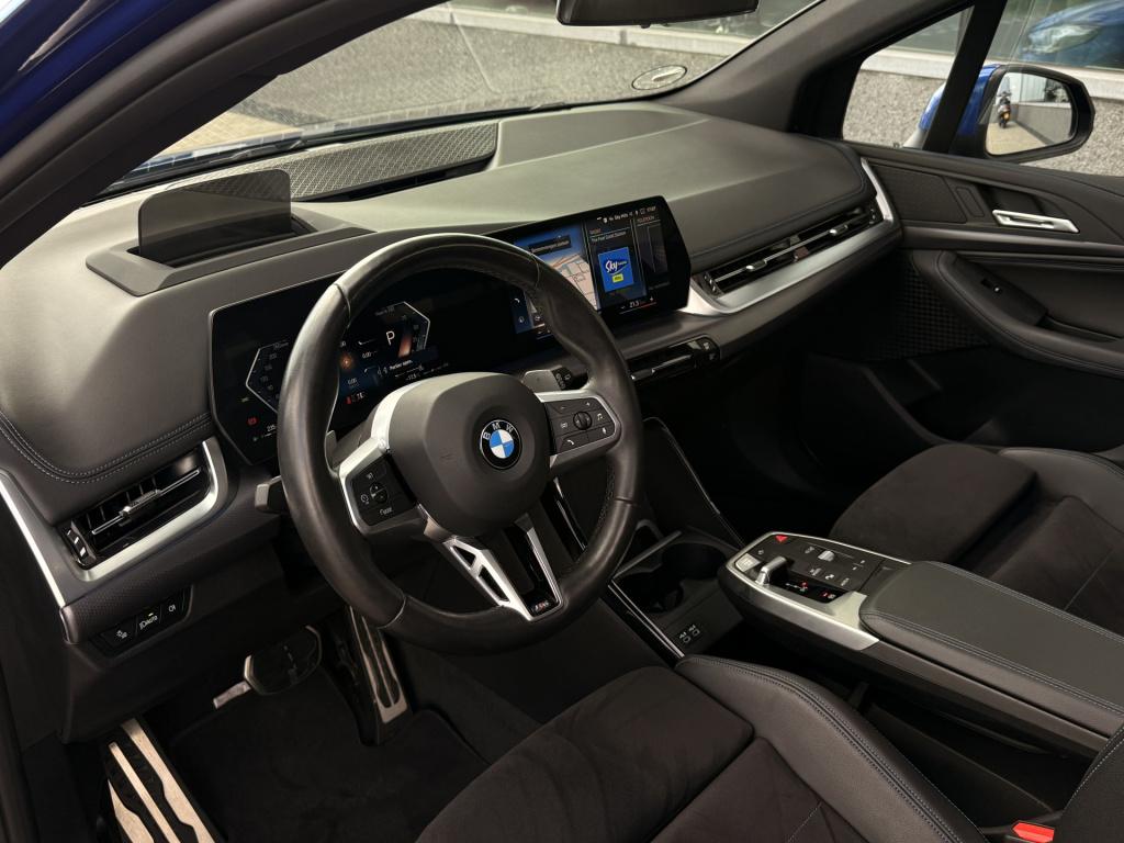 BMW 2-serie active tourer 220i m-sport | pano | cruise | lane assist | hud 