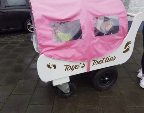 Bolderkar met dakje en babyschaal