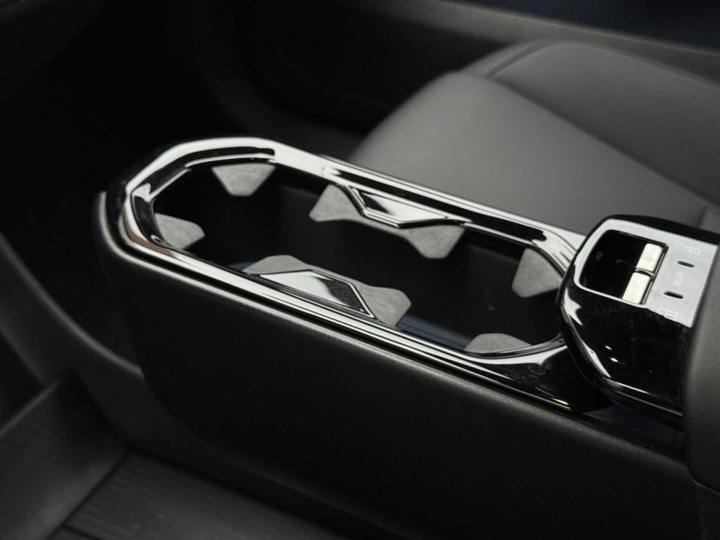 Volvo Ex30 single motor extended range plus 69 kwh soh 98%, nl-auto np. €45