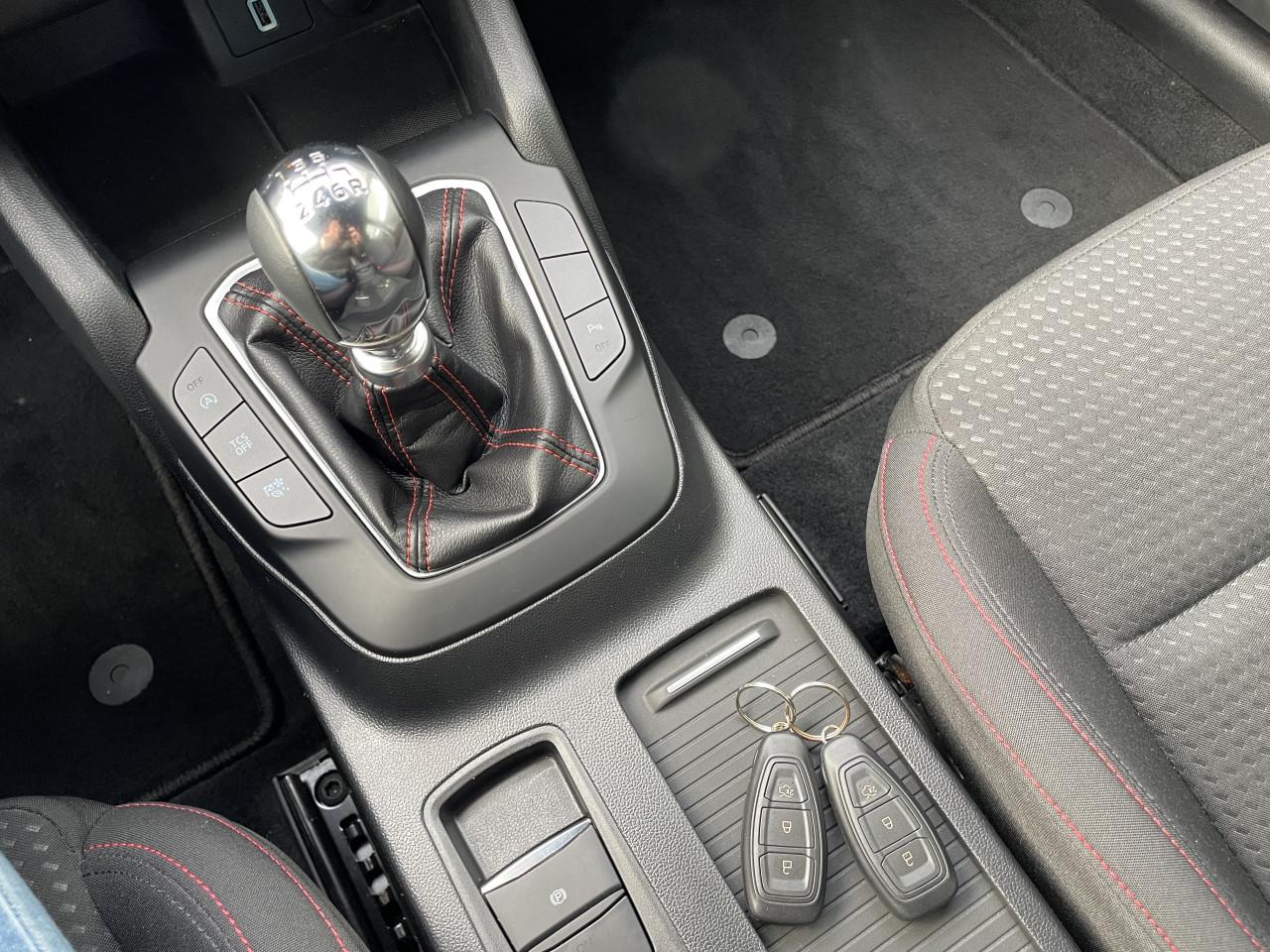 FORD FOCUS 1.0 ECOBOOST ST LINE