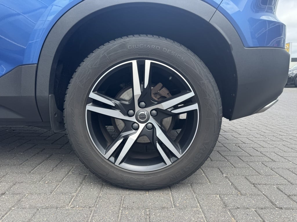 Volvo XC40 1.5 t3 r-design