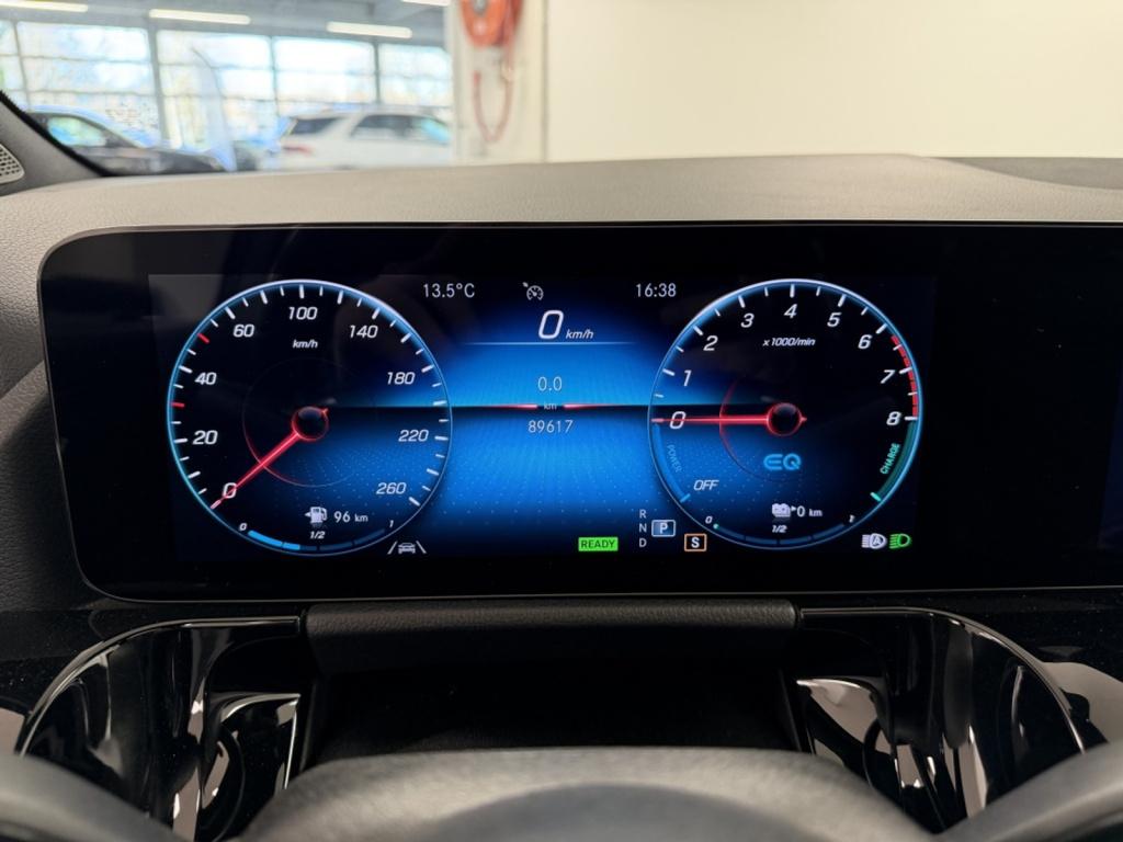 Mercedes-Benz Gla-klasse 250 e amg line | trekhaak | panoramadak | memory |