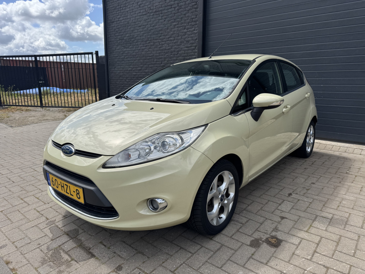 Ford Fiesta 1.25 44KW Titanium 5DRS 2009 Wit Airco Apk Nap