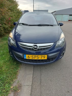 Opel corsa diesel bj 2013 2250 euro