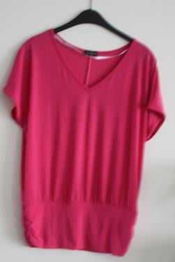 Roze  tshirt maat m