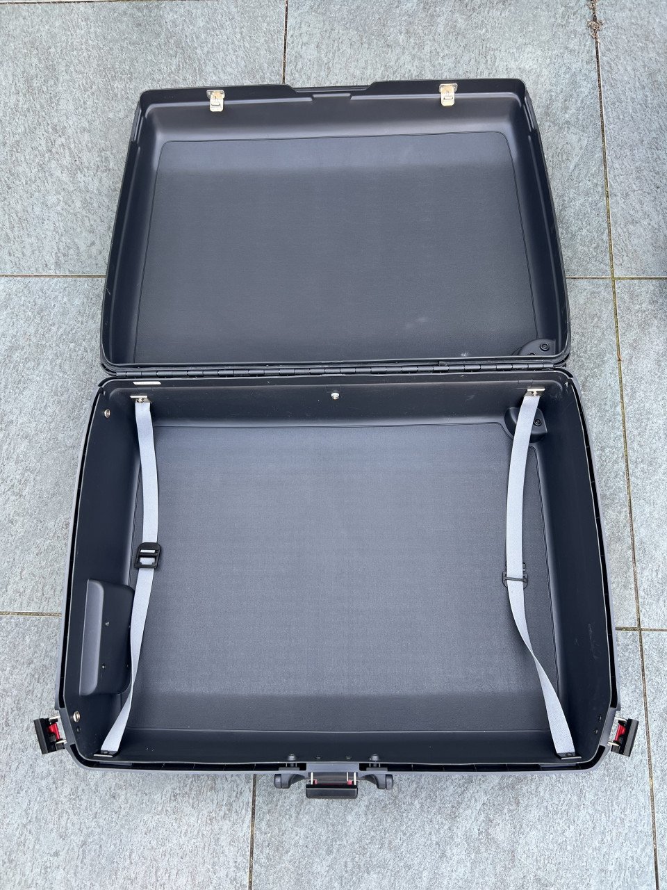 Samsonite koffers MOET WEG!!!