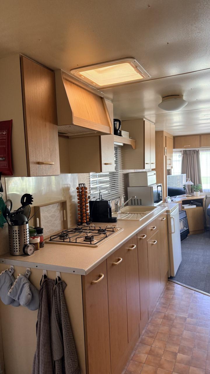 Zeer complete   stacaravan  incl staanplaats op camping in Scherpenisse