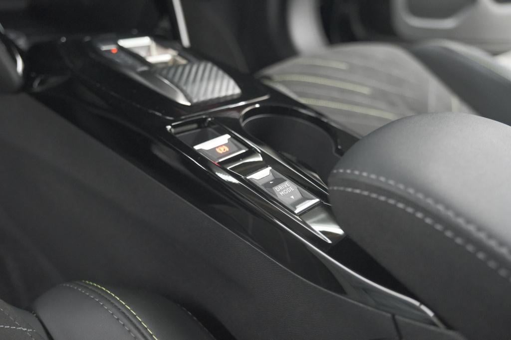 Peugeot 2008 puretech 130 eat8 gt | 360 camera | adaptieve cruise control |