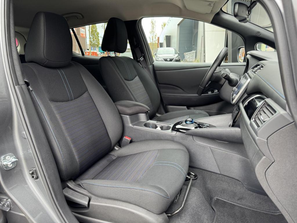 Nissan Leaf n-connecta 40 kwh soh 94% led pack | stuur- + stoelverwarming |