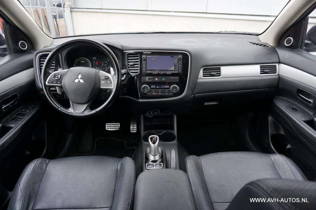 Mitsubishi Outlander 2.0 phev instyle