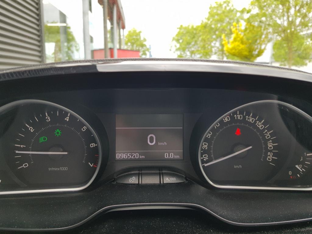 Peugeot 2008 style 110 pk