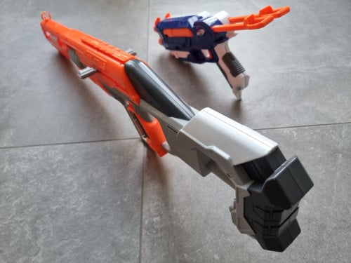 NERF GEWEER EN NERF PISTOOL