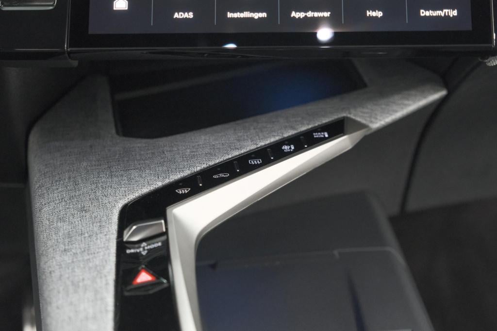 Peugeot 3008 1.2 hybrid 136 gt | camera | adaptieve cruise control | elektr