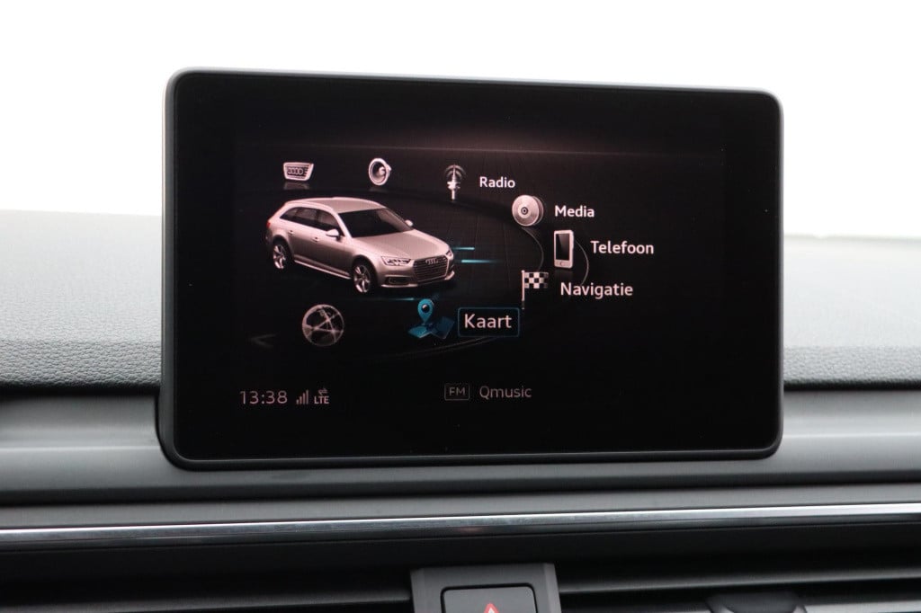 Audi A4 avant 35 tfsi s line black edition 150pk s-tronic