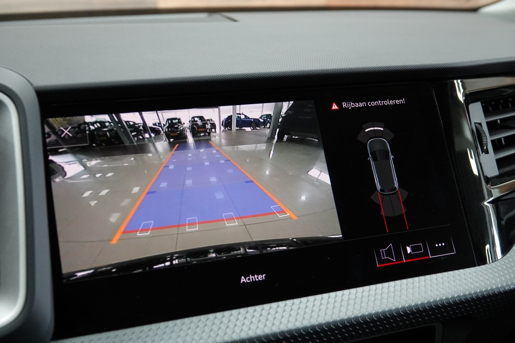 Audi A1 Sportback 35 tfsi | black edition | camera | carplay |