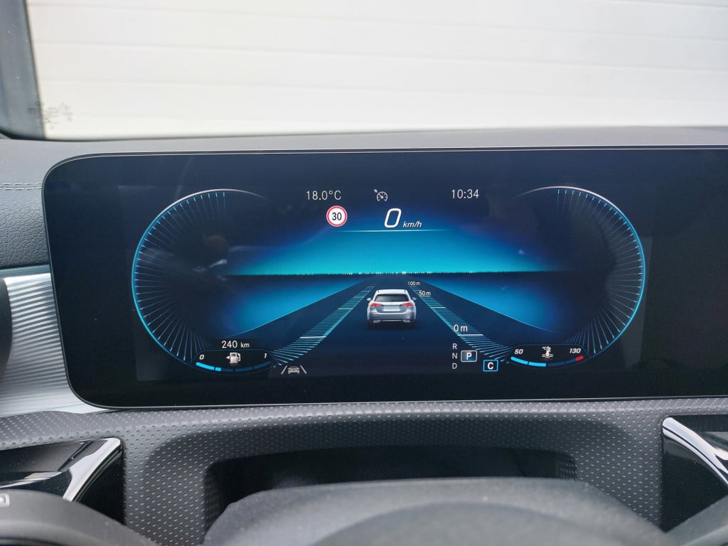 Mercedes-Benz Cla shooting brake 250 premium plus | zeer rijk uitgerust