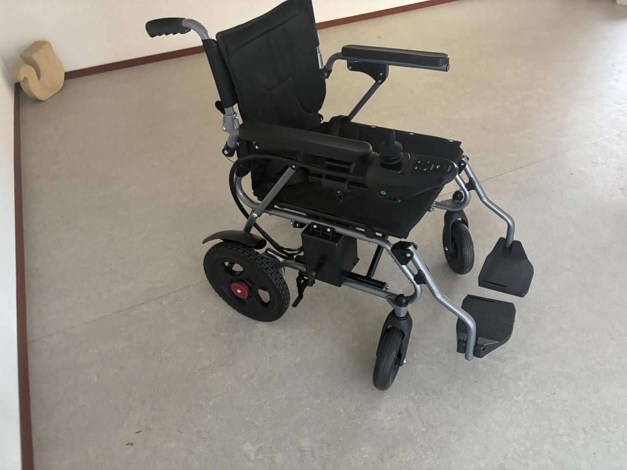 Elektrische rolstoel (opvouwbaar)