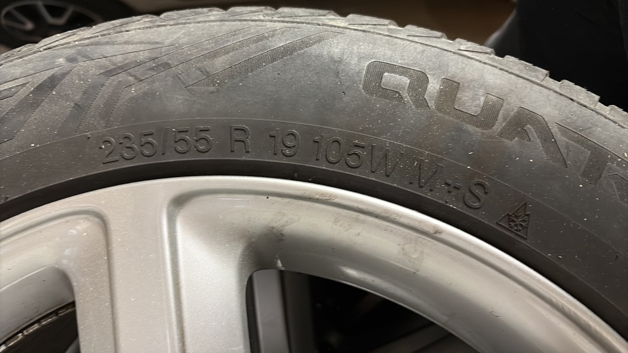 4 stuks Audi velgen 235/55 R19 105W