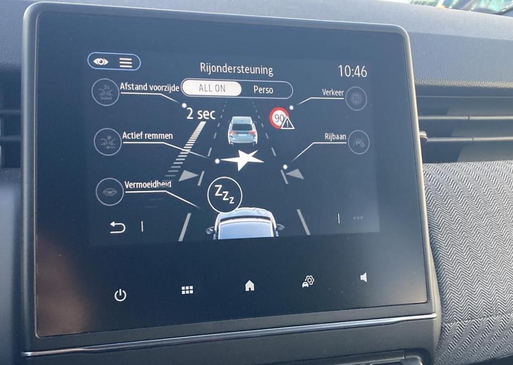 Renault Clio 1.6 e-tech full hybrid 145 techno