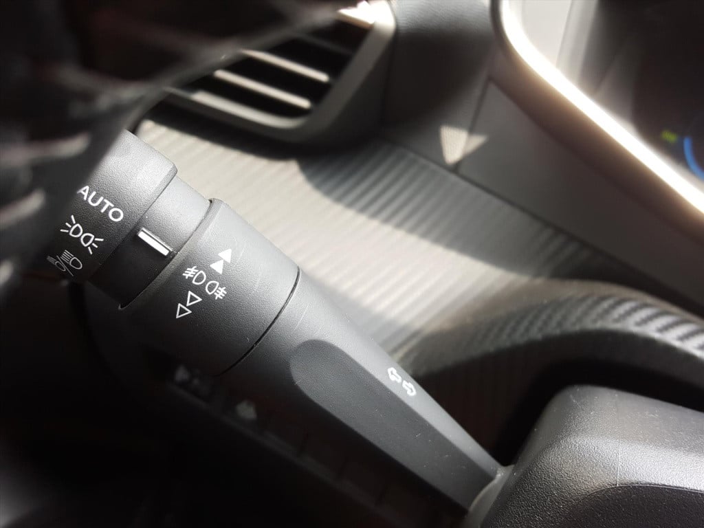 Peugeot 2008 1.2 puretech 100pk allure navigatie | trekhaak | cruise & clim