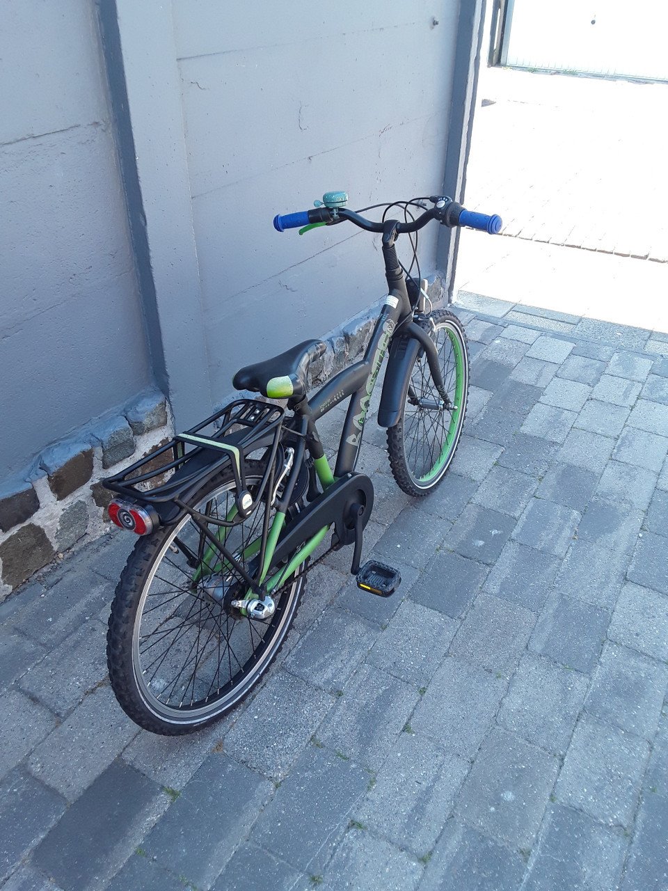 Te koop een mooie loekie booster jongens fietsje
