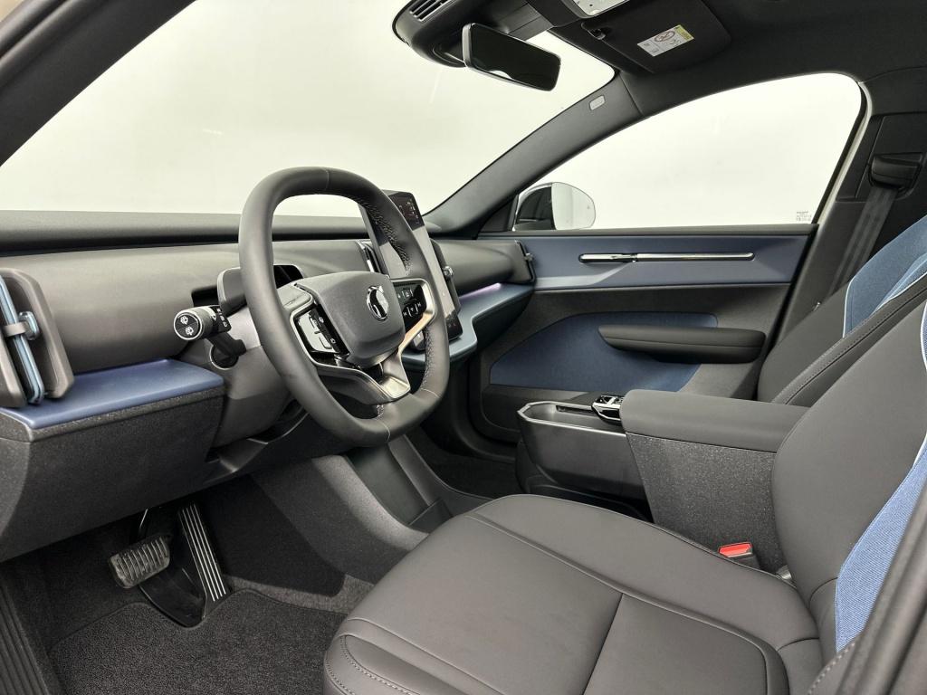 Volvo Ex30 cross country 315 kw twin motor performance awd ultra