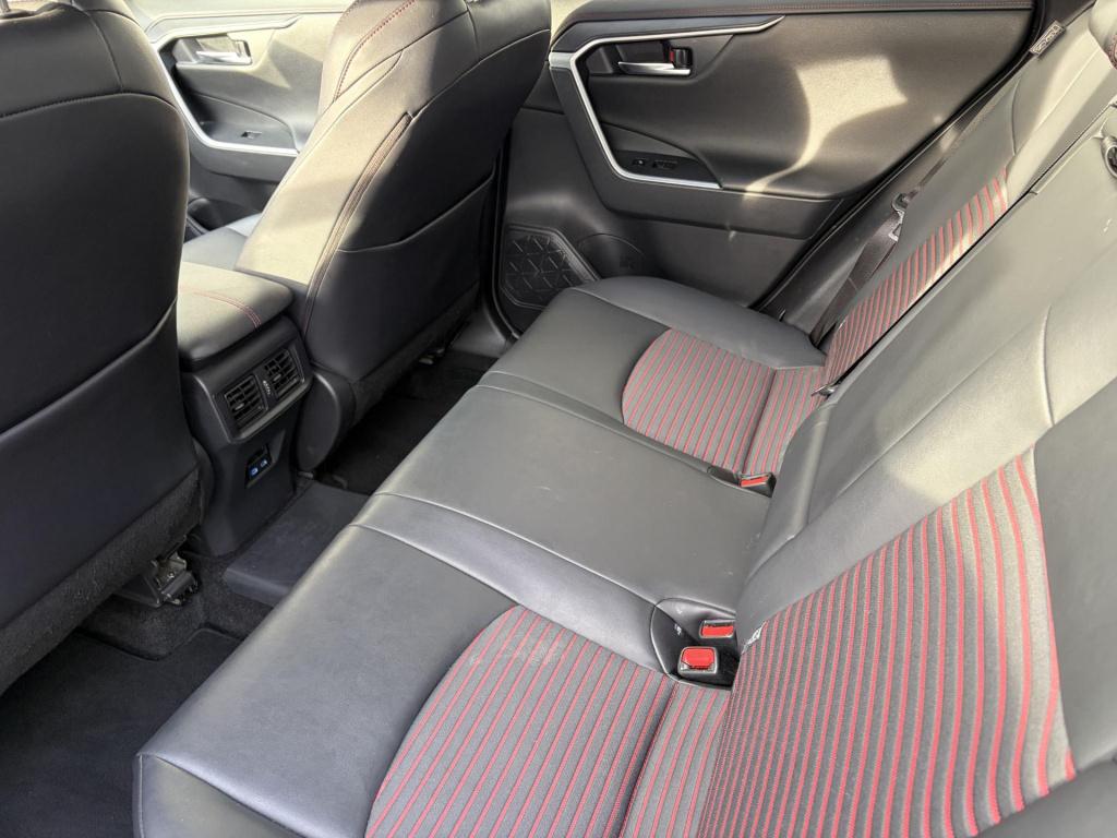 Suzuki Across 2.5 plug-in hybrid style