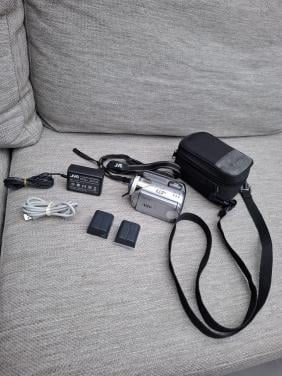 JVC Everio GZ-MG21E Hard Disk Camcorder met accessoires