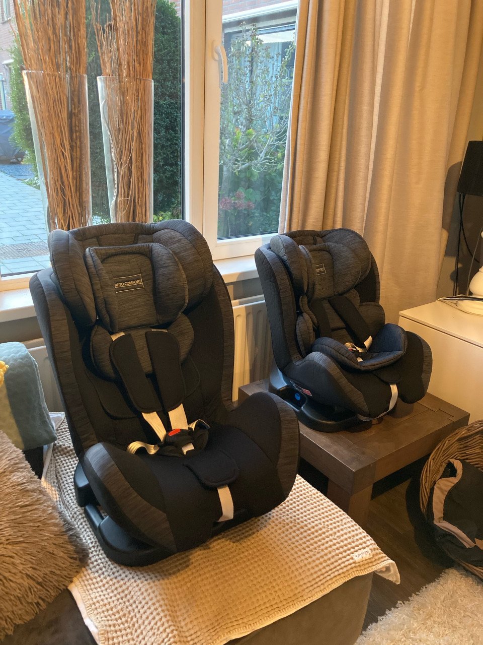 2 meegroei autostoelen met ligstand  – €150 voor beide
