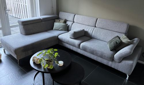 Montel hoekbank + andere meubelen