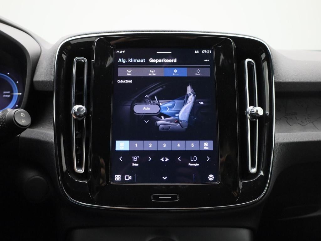 Volvo XC40 recharge core 70 kwh | automaat | apple carplay / android auto |