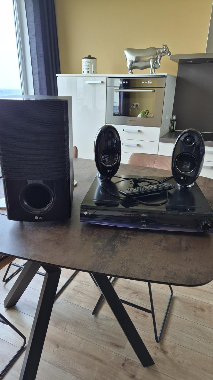 Home cinema set