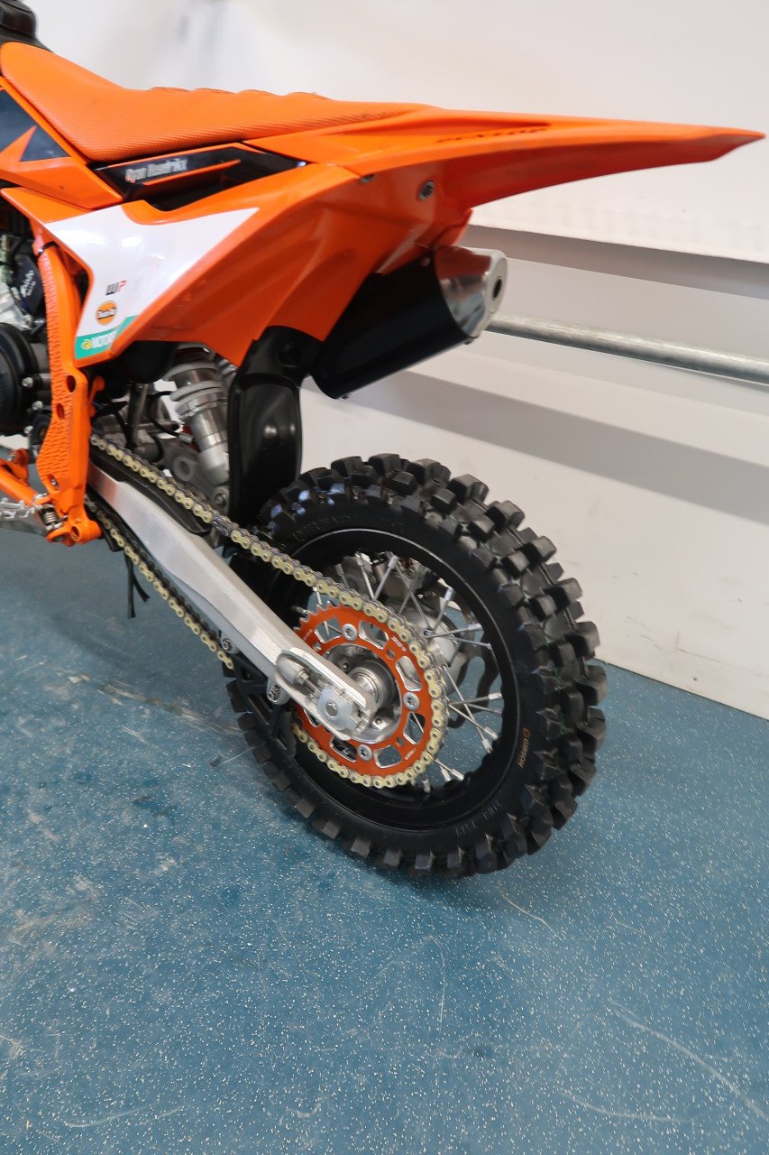 KTM 50SX Factory Edition 2025 als nieuw