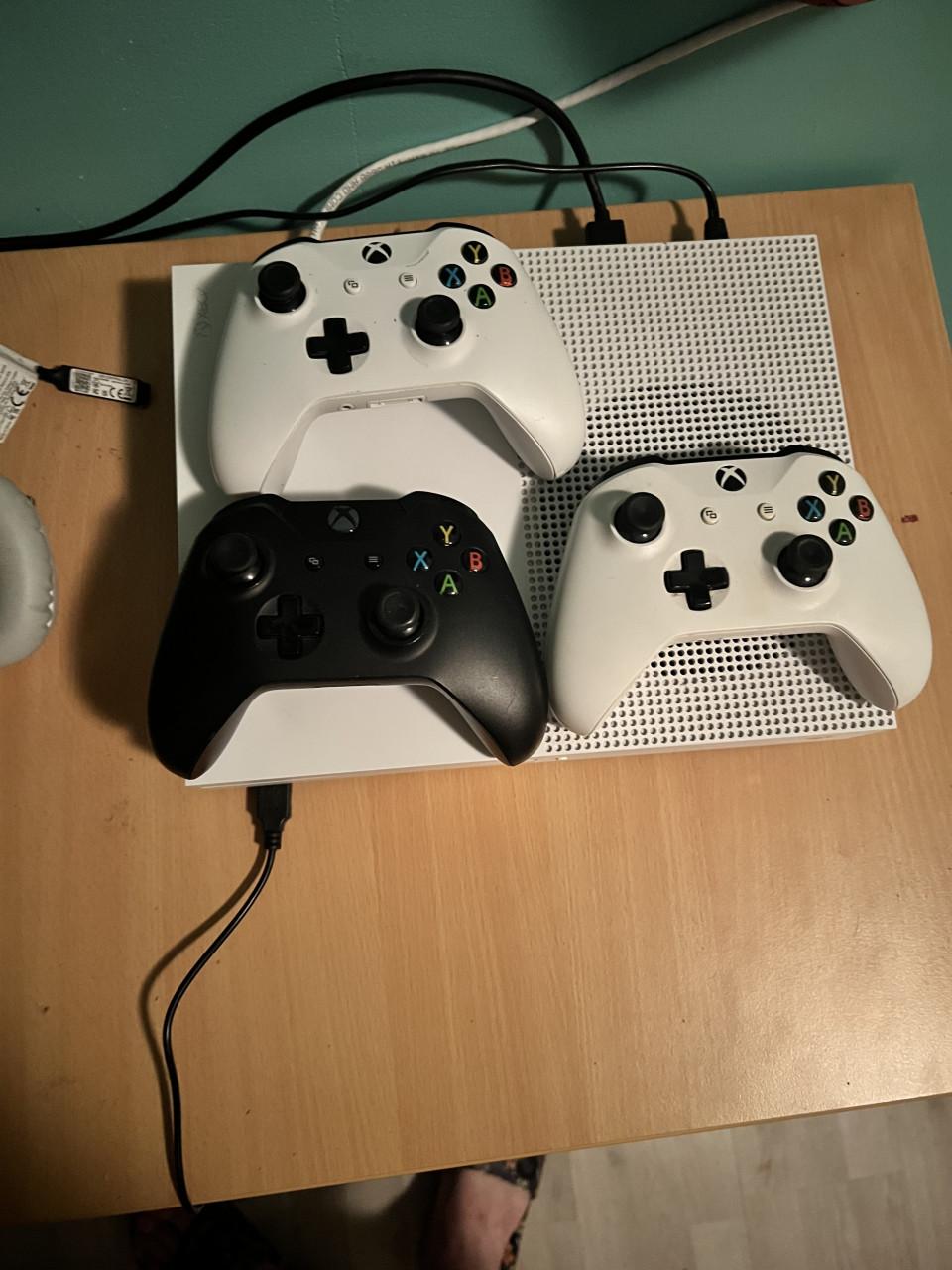 Xbox one S disc versie 3 controllers