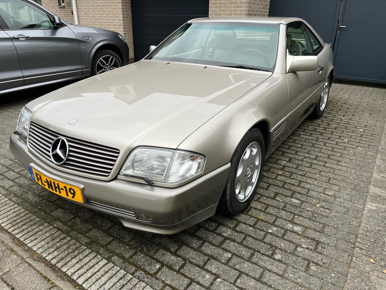 Mercedes Benz 500 SL, NL auto 26 d. km.