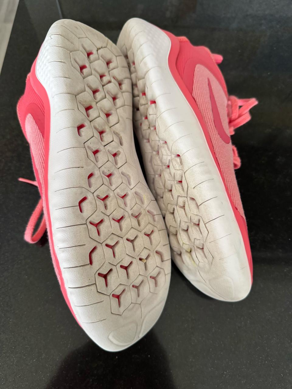 Nike hardloopschoenen maat 40
