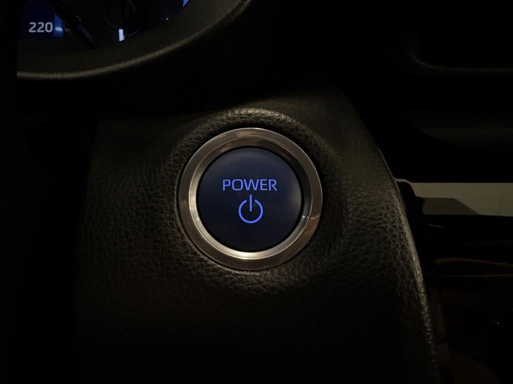 Toyota Yaris Cross 1.5 hybrid dynamic | stoel en stuurverwarming | bsm | te
