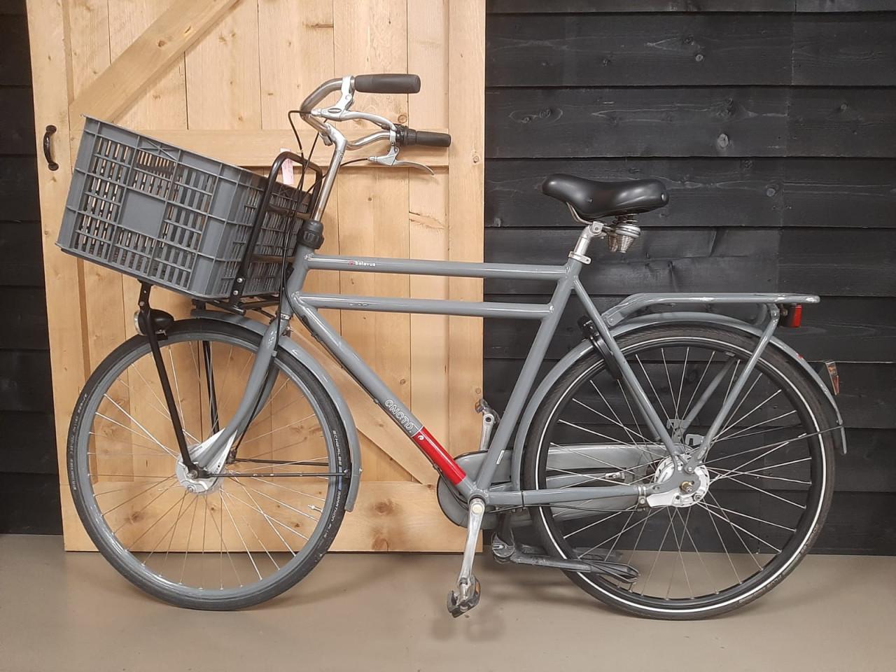 Nette Batavus CNCTD transportfiets met krat en 3 versnellingen