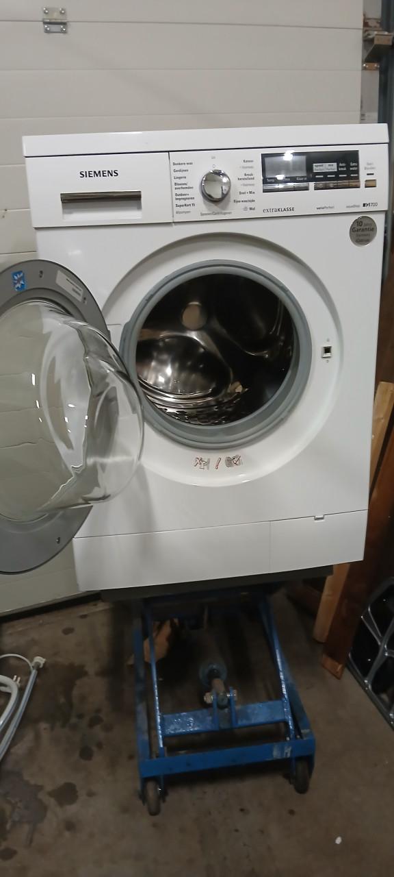 Siemens  wasmachine 8 kg 1400 toeren  € 150,-
